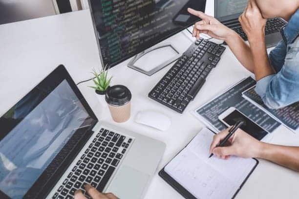 Cómo elegir el tipo de desarrollo de apps indicada para mi negocio desarrollo apps hibridad amd Programación y desarrollo de aplicaciones móviles