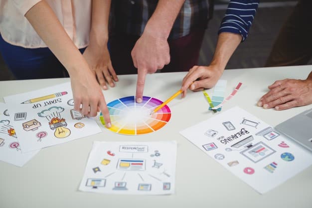 Conoce el proceso ideal para diseñar tu Manual de Imagen Corporativa manua branding amd Manua branding amd