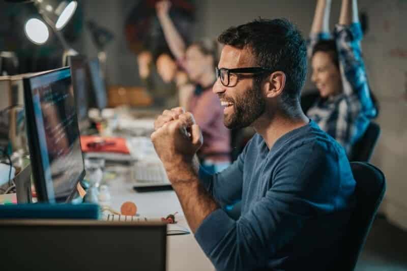 Por qué contratar una Agencia Digital para el Desarrollo de Software marketing digital y desarrollo de software 800x533 1 Marketing digital y desarrollo de software